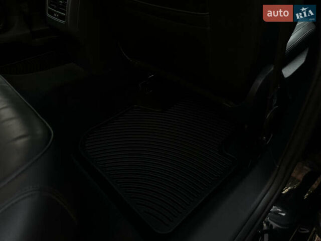 Чорний Фольксваген Пассат, об'ємом двигуна 2 л та пробігом 128 тис. км за 11300 $, фото 50 на Automoto.ua
