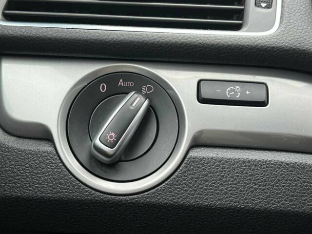 Черный Фольксваген Пассат, объемом двигателя 2.5 л и пробегом 131 тыс. км за 10200 $, фото 14 на Automoto.ua