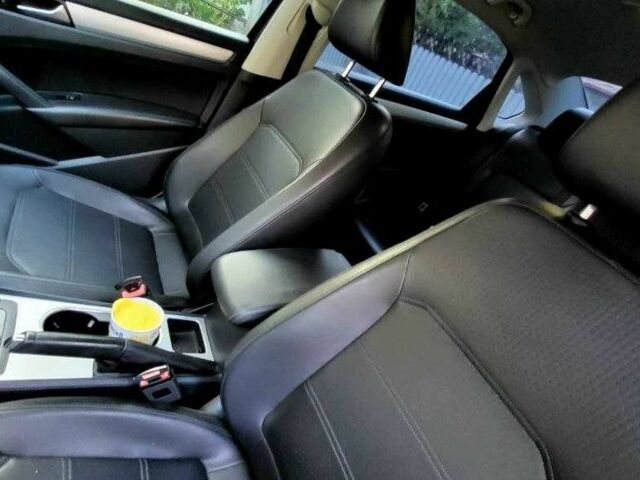 Чорний Фольксваген Пассат, об'ємом двигуна 2.5 л та пробігом 192 тис. км за 12999 $, фото 2 на Automoto.ua