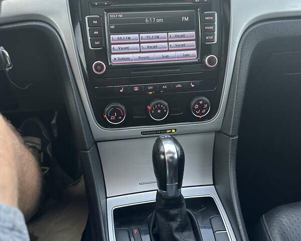 Черный Фольксваген Пассат, объемом двигателя 1.97 л и пробегом 145 тыс. км за 10700 $, фото 2 на Automoto.ua