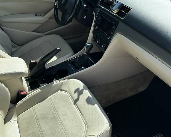 Чорний Фольксваген Пассат, об'ємом двигуна 1.8 л та пробігом 222 тис. км за 10400 $, фото 19 на Automoto.ua