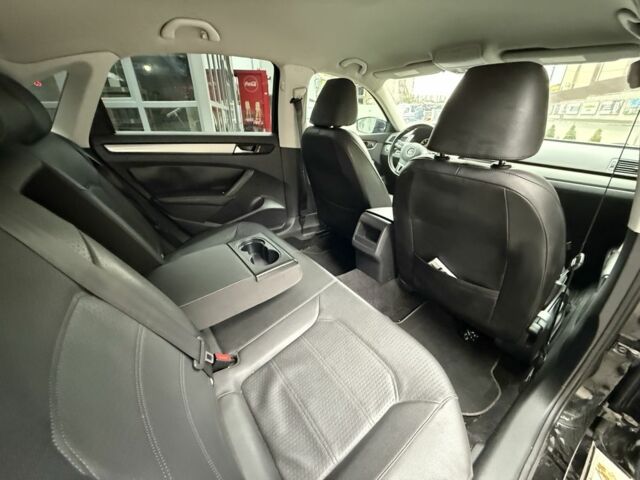 Черный Фольксваген Пассат, объемом двигателя 1.8 л и пробегом 154 тыс. км за 11000 $, фото 13 на Automoto.ua