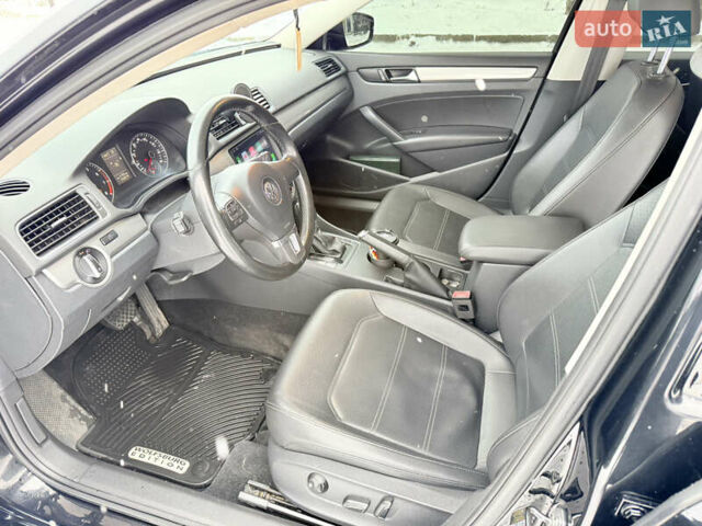 Черный Фольксваген Пассат, объемом двигателя 2.5 л и пробегом 243 тыс. км за 9300 $, фото 8 на Automoto.ua