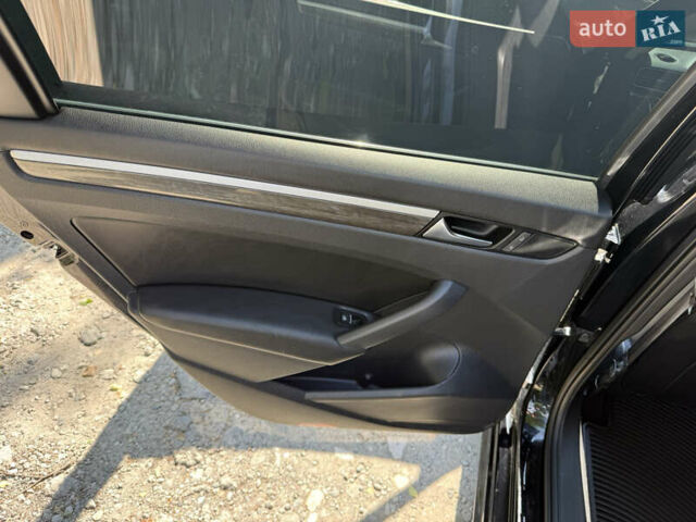 Черный Фольксваген Пассат, объемом двигателя 2.48 л и пробегом 260 тыс. км за 12000 $, фото 24 на Automoto.ua