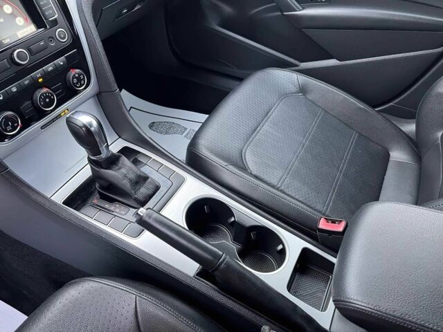 Черный Фольксваген Пассат, объемом двигателя 2.5 л и пробегом 89 тыс. км за 3500 $, фото 9 на Automoto.ua