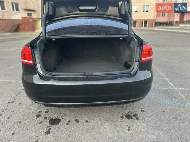 Черный Фольксваген Пассат, объемом двигателя 1.97 л и пробегом 145 тыс. км за 10700 $, фото 10 на Automoto.ua