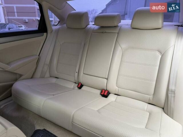 Черный Фольксваген Пассат, объемом двигателя 2.48 л и пробегом 320 тыс. км за 8799 $, фото 12 на Automoto.ua