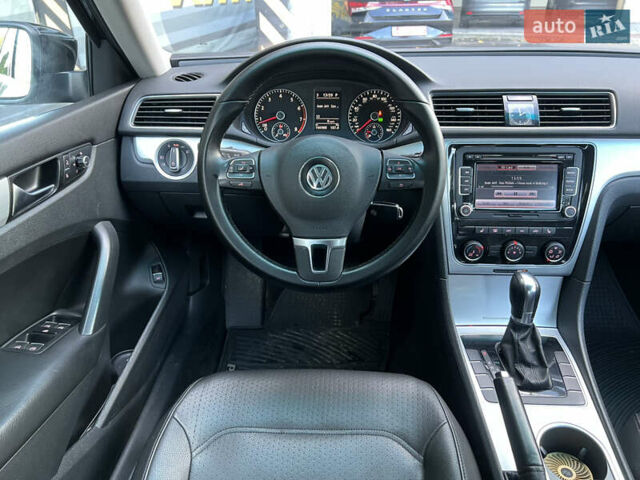 Фольксваген Пассат 2013 в Киеве на Automoto.ua Черный Фольксваген Пассат, объемом двигателя 2.5 л и пробегом 170 тыс. км за 10700 $, фото 33 на Automoto.ua