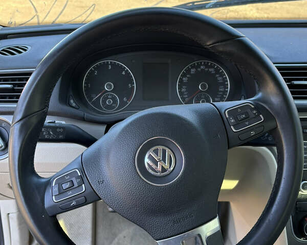 Черный Фольксваген Пассат, объемом двигателя 2 л и пробегом 165 тыс. км за 7200 $, фото 14 на Automoto.ua