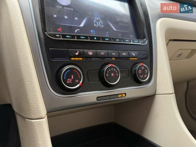 Черный Фольксваген Пассат, объемом двигателя 2.48 л и пробегом 320 тыс. км за 8799 $, фото 4 на Automoto.ua