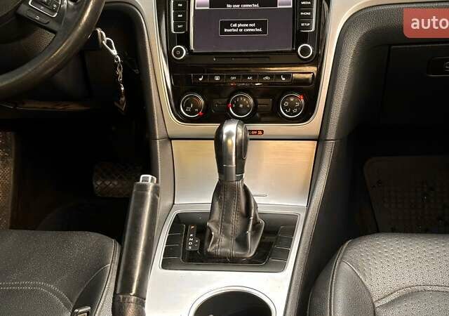 Черный Фольксваген Пассат, объемом двигателя 2.5 л и пробегом 266 тыс. км за 8800 $, фото 14 на Automoto.ua