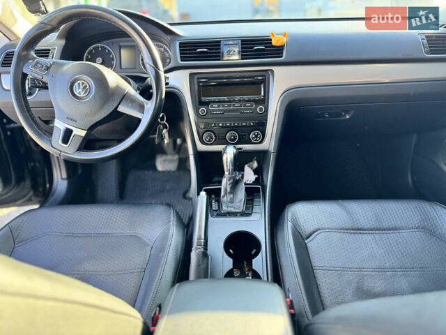 Черный Фольксваген Пассат, объемом двигателя 1.8 л и пробегом 280 тыс. км за 11300 $, фото 20 на Automoto.ua