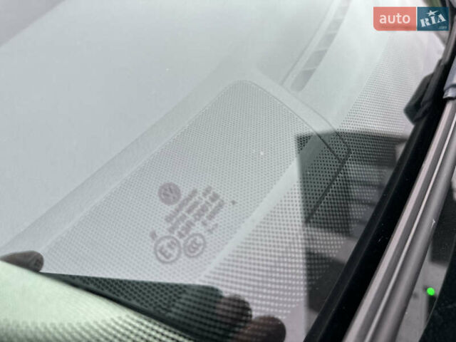 Черный Фольксваген Пассат, объемом двигателя 1.97 л и пробегом 171 тыс. км за 12300 $, фото 10 на Automoto.ua