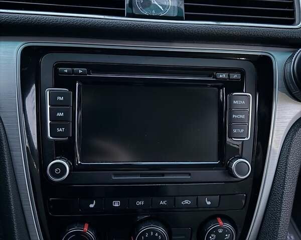 Черный Фольксваген Пассат, объемом двигателя 2.5 л и пробегом 267 тыс. км за 9800 $, фото 31 на Automoto.ua