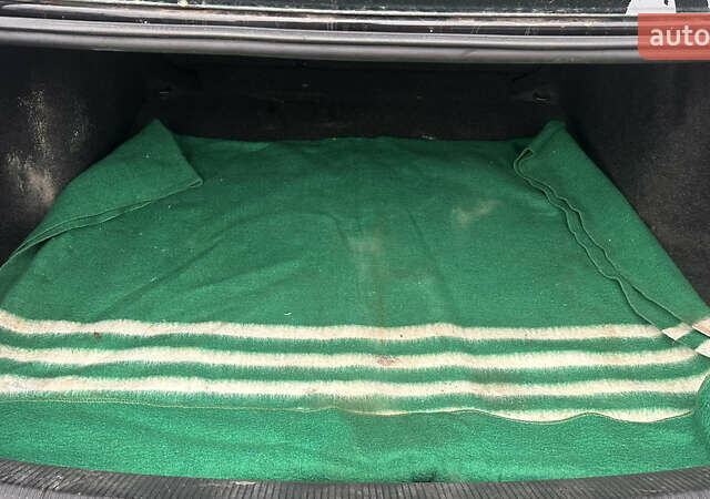 Черный Фольксваген Пассат, объемом двигателя 2.5 л и пробегом 256 тыс. км за 9300 $, фото 11 на Automoto.ua