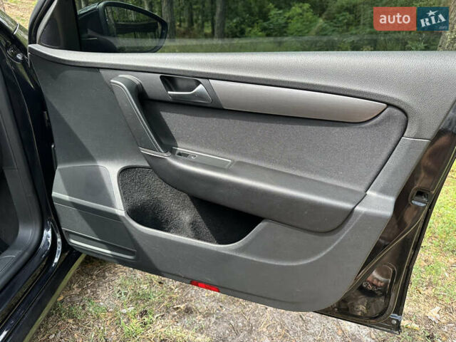 Чорний Фольксваген Пассат, об'ємом двигуна 1.97 л та пробігом 156 тис. км за 13700 $, фото 46 на Automoto.ua