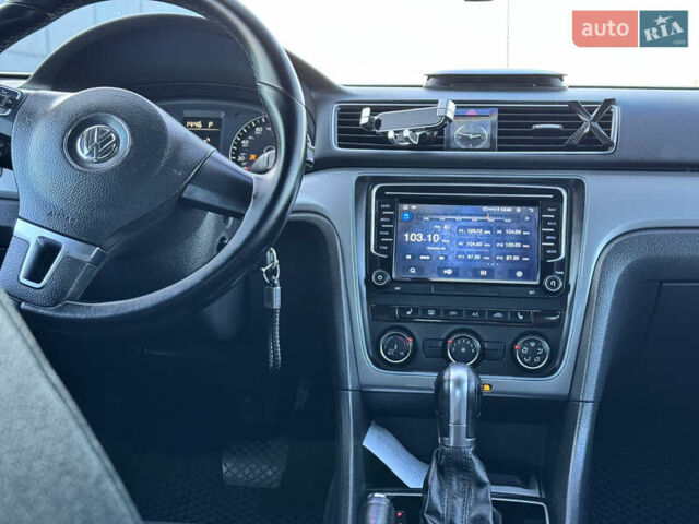 Черный Фольксваген Пассат, объемом двигателя 2.48 л и пробегом 290 тыс. км за 10200 $, фото 10 на Automoto.ua