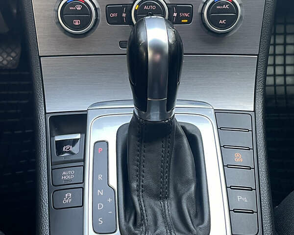 Фольксваген Пассат 2013 в Мукачеве на Automoto.ua Черный Фольксваген Пассат, объемом двигателя 1.97 л и пробегом 290 тыс. км за 10500 $, фото 20 на Automoto.ua