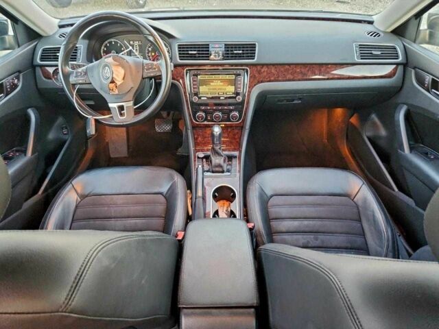 Черный Фольксваген Пассат, объемом двигателя 2.5 л и пробегом 105 тыс. км за 1200 $, фото 7 на Automoto.ua