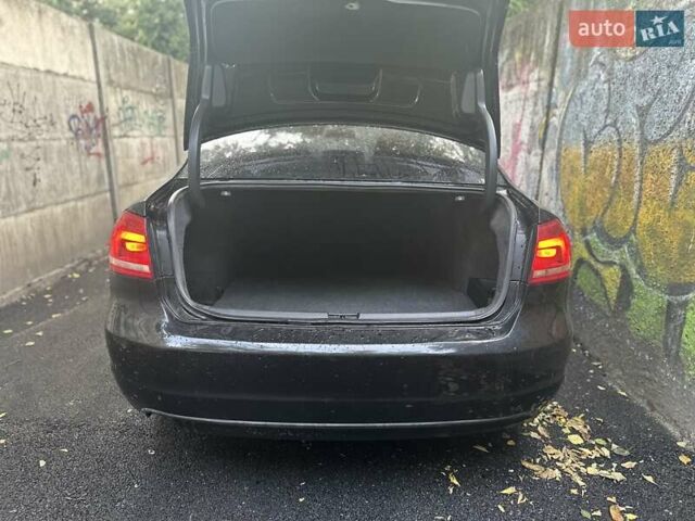 Черный Фольксваген Пассат, объемом двигателя 1.97 л и пробегом 145 тыс. км за 10700 $, фото 18 на Automoto.ua