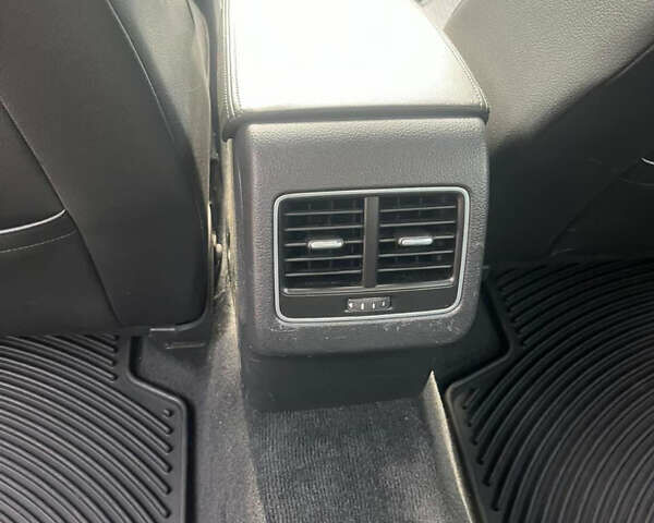 Фольксваген Пассат 2013 в Киеве на Automoto.ua Черный Фольксваген Пассат, объемом двигателя 2.5 л и пробегом 240 тыс. км за 10000 $, фото 18 на Automoto.ua