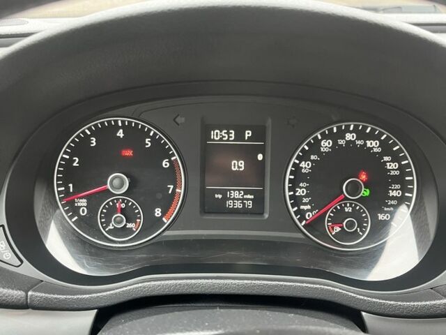 Черный Фольксваген Пассат, объемом двигателя 2.5 л и пробегом 193 тыс. км за 10700 $, фото 7 на Automoto.ua