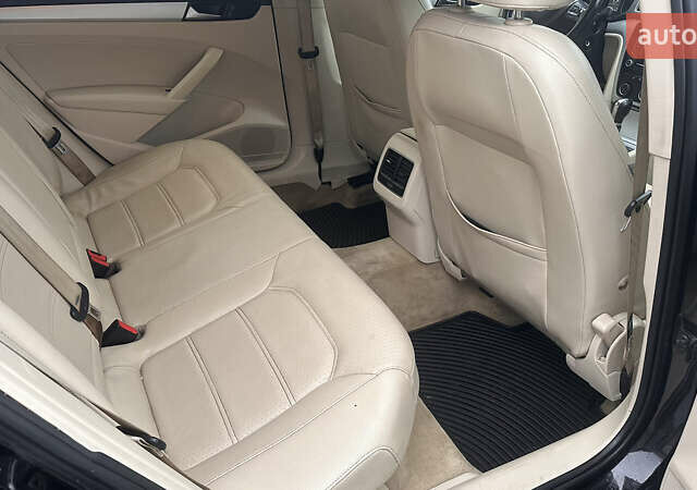 Черный Фольксваген Пассат, объемом двигателя 2.5 л и пробегом 256 тыс. км за 9300 $, фото 7 на Automoto.ua