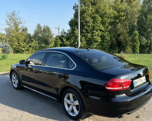 Черный Фольксваген Пассат, объемом двигателя 2.48 л и пробегом 136 тыс. км за 11800 $, фото 4 на Automoto.ua