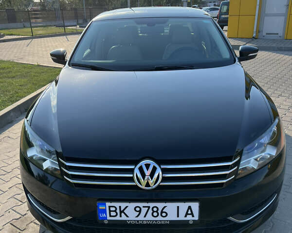 Черный Фольксваген Пассат, объемом двигателя 2.48 л и пробегом 136 тыс. км за 11800 $, фото 1 на Automoto.ua