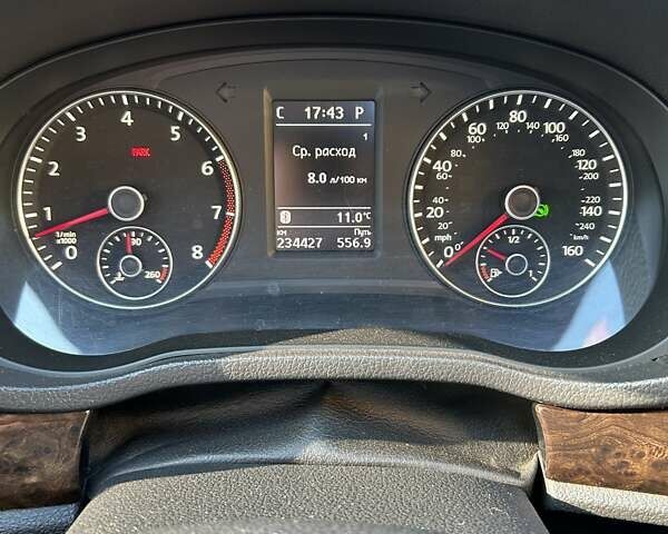 Черный Фольксваген Пассат, объемом двигателя 1.8 л и пробегом 240 тыс. км за 11300 $, фото 29 на Automoto.ua