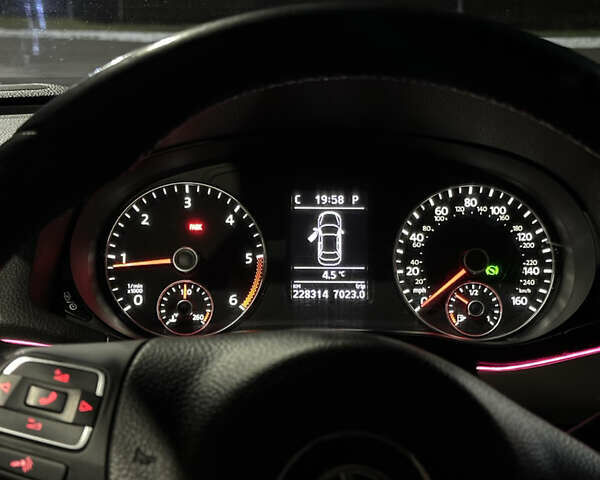 Черный Фольксваген Пассат, объемом двигателя 2 л и пробегом 228 тыс. км за 10990 $, фото 26 на Automoto.ua