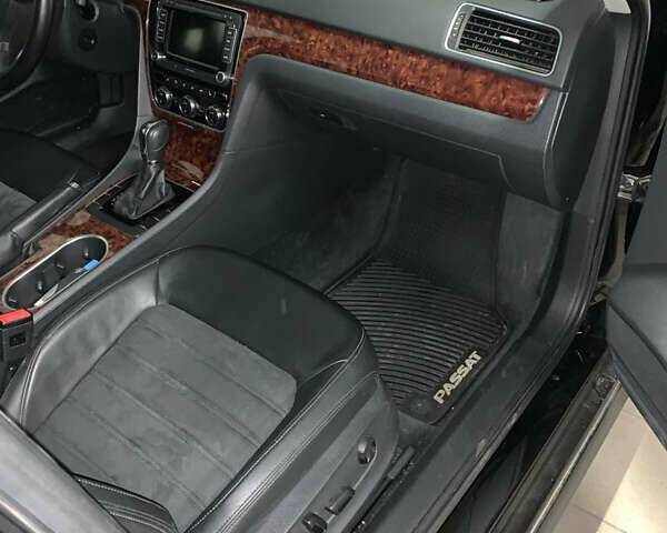 Чорний Фольксваген Пассат, об'ємом двигуна 2.48 л та пробігом 82 тис. км за 12500 $, фото 5 на Automoto.ua