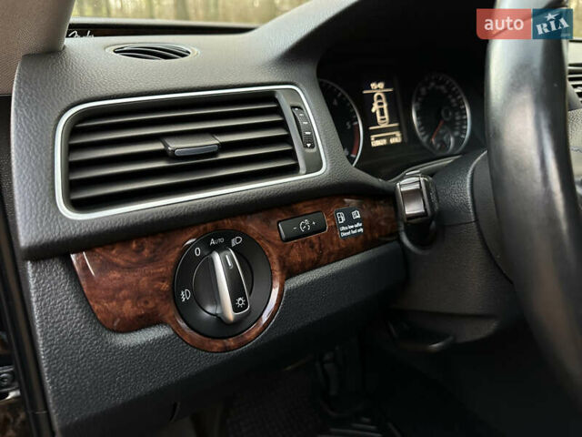 Чорний Фольксваген Пассат, об'ємом двигуна 2 л та пробігом 128 тис. км за 11300 $, фото 30 на Automoto.ua