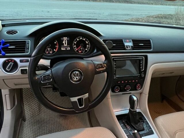 Чорний Фольксваген Пассат, об'ємом двигуна 2.5 л та пробігом 228 тис. км за 9450 $, фото 8 на Automoto.ua