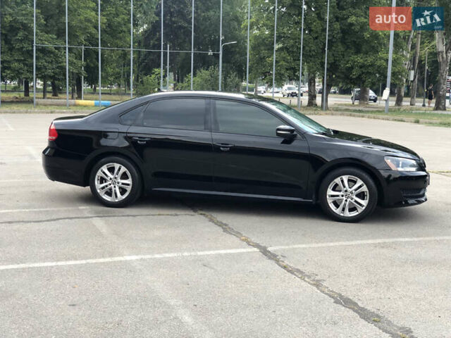 Чорний Фольксваген Пассат, об'ємом двигуна 2.5 л та пробігом 230 тис. км за 10700 $, фото 3 на Automoto.ua
