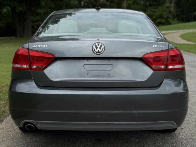 Черный Фольксваген Пассат, объемом двигателя 2 л и пробегом 81 тыс. км за 3900 $, фото 5 на Automoto.ua