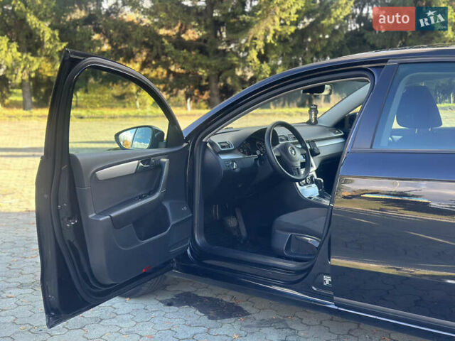 Черный Фольксваген Пассат, объемом двигателя 2 л и пробегом 267 тыс. км за 11500 $, фото 33 на Automoto.ua