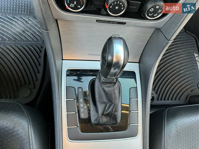 Черный Фольксваген Пассат, объемом двигателя 2.48 л и пробегом 210 тыс. км за 10900 $, фото 11 на Automoto.ua