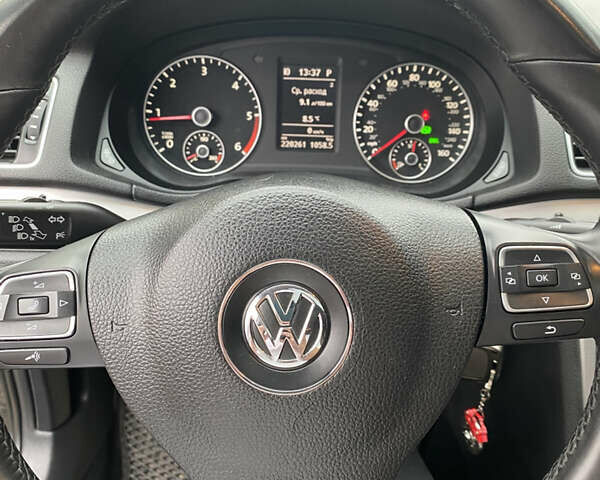 Черный Фольксваген Пассат, объемом двигателя 1.97 л и пробегом 220 тыс. км за 11700 $, фото 23 на Automoto.ua