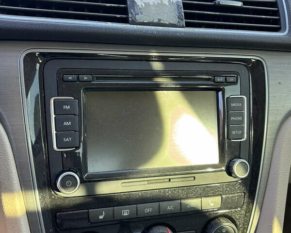 Черный Фольксваген Пассат, объемом двигателя 2 л и пробегом 165 тыс. км за 7200 $, фото 15 на Automoto.ua