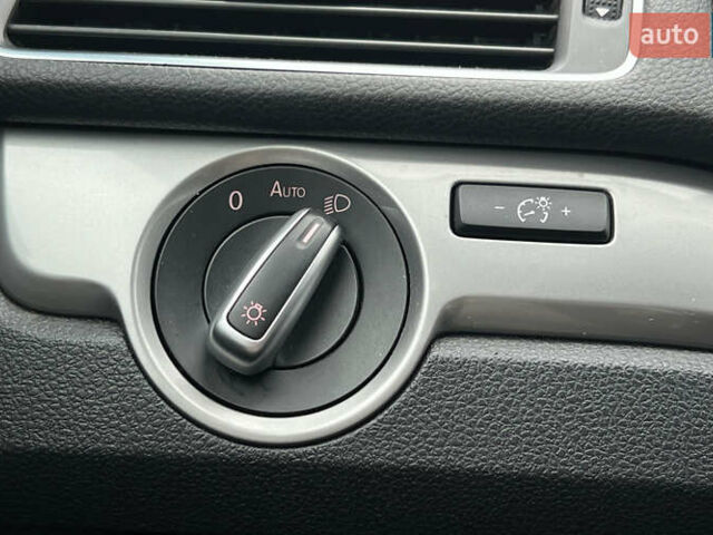 Чорний Фольксваген Пассат, об'ємом двигуна 2.48 л та пробігом 131 тис. км за 10200 $, фото 14 на Automoto.ua