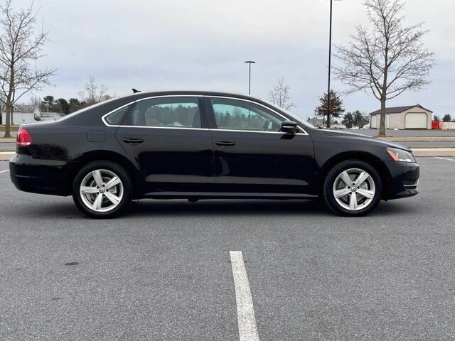 Чорний Фольксваген Пассат, об'ємом двигуна 2.5 л та пробігом 88 тис. км за 2200 $, фото 5 на Automoto.ua