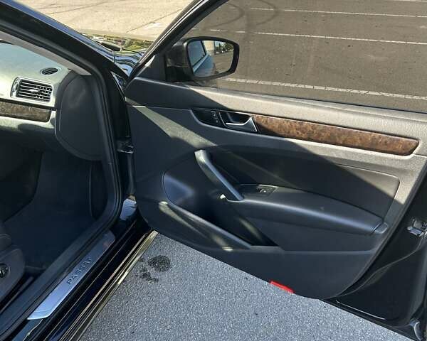 Черный Фольксваген Пассат, объемом двигателя 1.8 л и пробегом 240 тыс. км за 11300 $, фото 19 на Automoto.ua