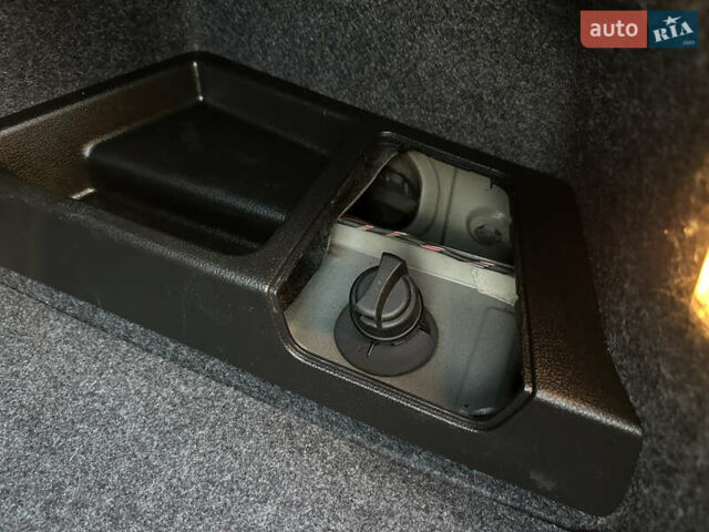 Чорний Фольксваген Пассат, об'ємом двигуна 2 л та пробігом 128 тис. км за 11300 $, фото 46 на Automoto.ua