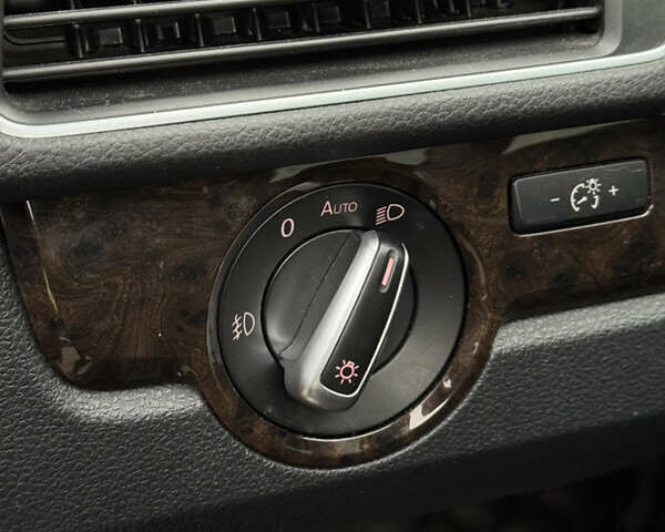 Черный Фольксваген Пассат, объемом двигателя 1.97 л и пробегом 224 тыс. км за 11200 $, фото 9 на Automoto.ua