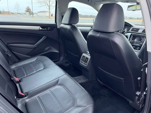 Черный Фольксваген Пассат, объемом двигателя 2.5 л и пробегом 89 тыс. км за 3500 $, фото 10 на Automoto.ua