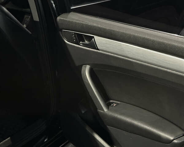 Черный Фольксваген Пассат, объемом двигателя 2 л и пробегом 228 тыс. км за 10990 $, фото 28 на Automoto.ua