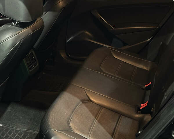 Черный Фольксваген Пассат, объемом двигателя 2 л и пробегом 228 тыс. км за 10990 $, фото 14 на Automoto.ua