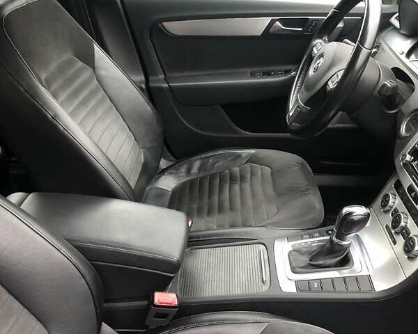 Черный Фольксваген Пассат, объемом двигателя 1.8 л и пробегом 164 тыс. км за 12500 $, фото 3 на Automoto.ua