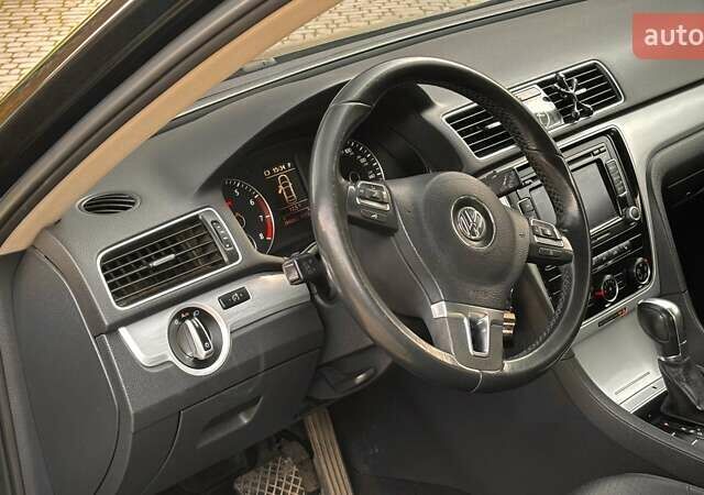 Черный Фольксваген Пассат, объемом двигателя 2.5 л и пробегом 266 тыс. км за 8800 $, фото 20 на Automoto.ua